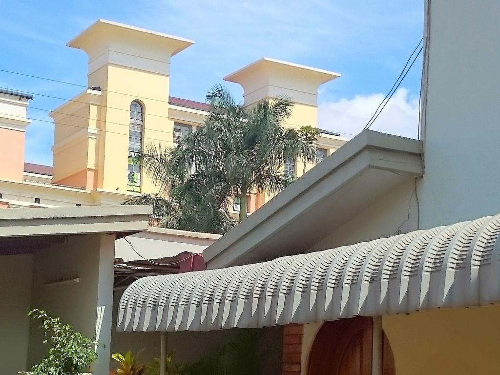 Hotel Acacia City Kampala Zewnętrze zdjęcie
