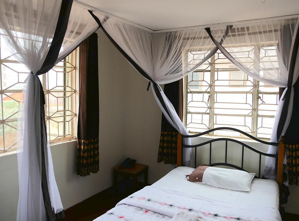 Hotel Acacia City Kampala Zewnętrze zdjęcie